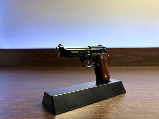 1:3 Beretta M92